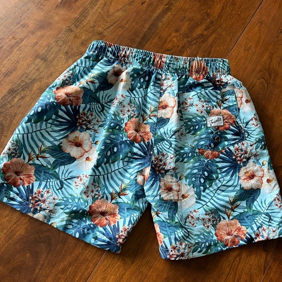 Franks Australia Swim Trunks. Men’s XL. Maui Sky with pockets. New with Tags. - Picture 6 of 7